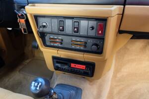 Image 29/75 de Volvo 240 (1986)