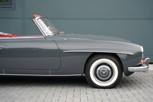 Image 24/50 de Mercedes-Benz 190 SL (1961)