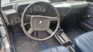 Image 17/18 of BMW 320 Baur TC (1980)