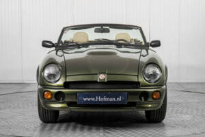 Image 14/50 of MG RV8 (1994)