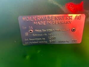 Image 36/86 of Volkswagen Karmann Ghia 1600 (1973)