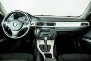 Afbeelding 7/50 van BMW 325i (2007)