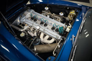 Image 14/14 of Aston Martin DB 4 Convertible (1963)
