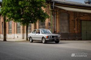 Image 1/22 of BMW 323i (1980)