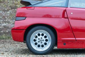 Image 41/50 of Alfa Romeo SZ (1991)
