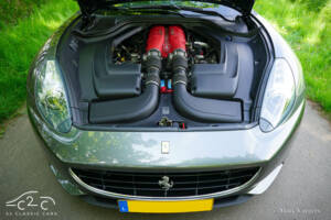 Image 23/85 of Ferrari California (2010)