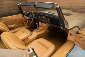 Image 5/18 de Jaguar E-Type (1967)