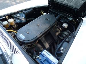 Image 14/17 of Ferrari 330 GT 2+2 (1964)