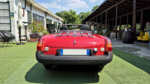 Immagine 13/41 di MG MGB (1979)