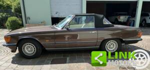 Immagine 3/10 di Mercedes-Benz 500 SL (1982)