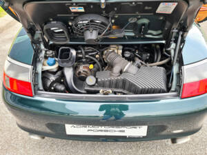 Image 14/25 of Porsche 911 Carrera (2002)