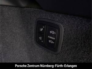 Bild 42/49 von Porsche Macan S (2022)