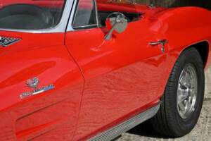 Image 47/50 de Chevrolet Corvette Sting Ray Convertible (1963)