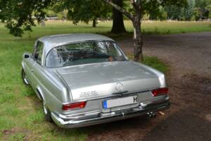 Image 6/18 of Mercedes-Benz 250 SE (1967)