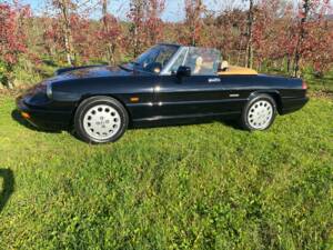 Bild 4/22 von Alfa Romeo 2.0 Spider (1993)