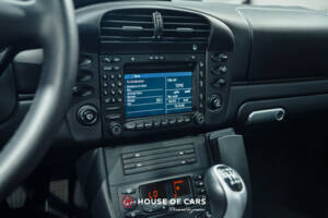 Image 20/24 of Porsche 911 Carrera (2004)