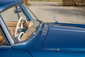 Image 44/45 of BMW 503 (1958)