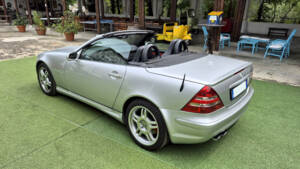 Afbeelding 40/63 van Mercedes-Benz SLK 32 AMG (2001)