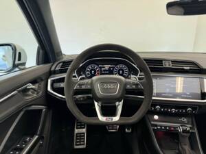 Image 15/28 of Audi RS Q3 (2019)