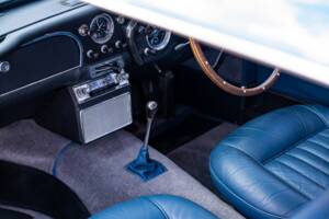 Image 27/56 of Aston Martin DB 4 (1960)