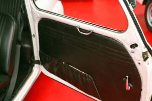 Image 23/32 of SEAT 600 D (1968)