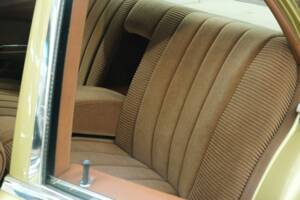 Image 31/50 de Mercedes-Benz 280 SE (1975)
