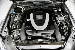 Imagen 26/50 de Mercedes-Benz SL 500 (2008)