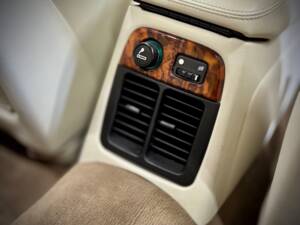 Bild 15/19 von Jaguar XJR 4.0 (1998)