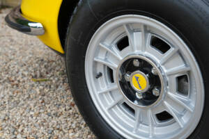 Image 15/50 of Ferrari Dino 246 GTS (1973)
