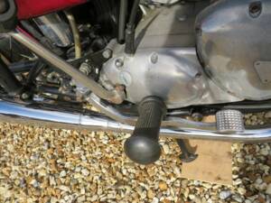 Image 27/44 of Triumph DUMMY (1976)