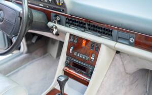 Image 53/72 de Mercedes-Benz 500 SEL (1984)