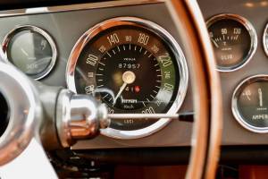 Image 39/50 de Ferrari 250 GTE (1963)