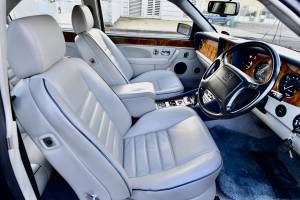 Image 35/50 of Bentley Continental R (1996)