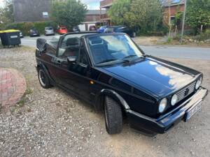 Image 61/78 de Volkswagen Golf Mk I Convertible 1.8 (1989)