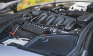 Imagen 5/50 de Jaguar XK8 4.0 (2000)