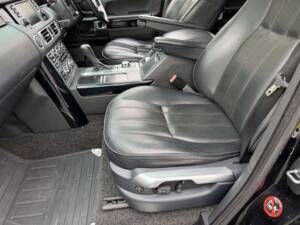 Bild 49/50 von Land Rover Range Rover Vogue TDV8 (2008)