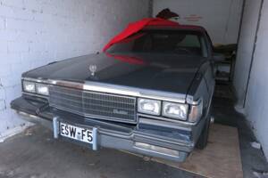 Image 3/23 of Cadillac Convertible de Ville (1986)