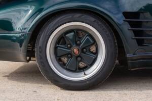 Image 49/52 of Porsche 911 Carrera 3.2 (1989)