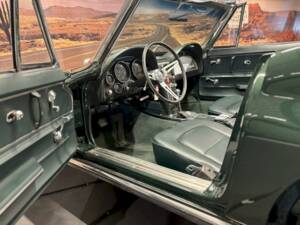 Bild 20/35 von Chevrolet Corvette Sting Ray Convertible (1965)