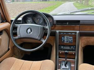 Bild 21/45 von Mercedes-Benz 450 SEL (1980)