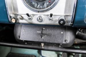 Image 21/50 of Morris Minor 1000 Traveller (1968)