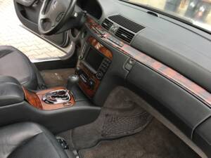 Immagine 14/38 di Mercedes-Benz S 55 AMG (2003)