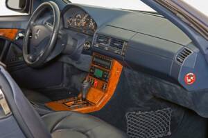 Afbeelding 36/36 van Mercedes-Benz SL 320 (2000)
