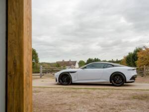 Bild 80/82 von Aston Martin DBS Superleggera (2018)
