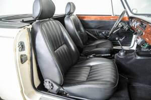 Bild 29/50 von Triumph Vitesse 6 (1970)