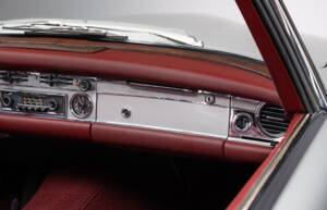 Bild 35/44 von Mercedes-Benz 280 SL (1970)