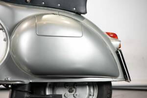 Bild 24/50 von Piaggio Vespa 150 GS (1958)
