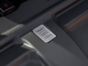 Image 50/77 of Aston Martin DBS (2009)