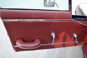 Bild 22/32 von Jaguar E-Type 4.2 (1967)