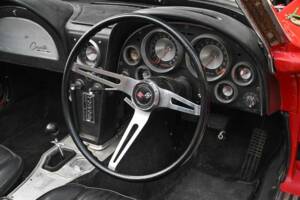 Image 18/50 de Chevrolet Corvette Sting Ray Convertible (1963)